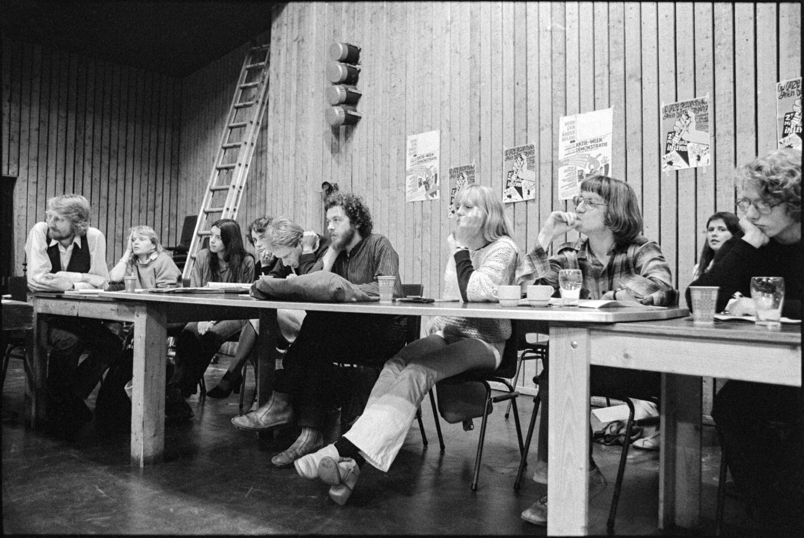 Een eenzame motorrijders slaan elkaar in elkaar. 33 Lid Raad van 1978. Foto Wim Wiskerke.