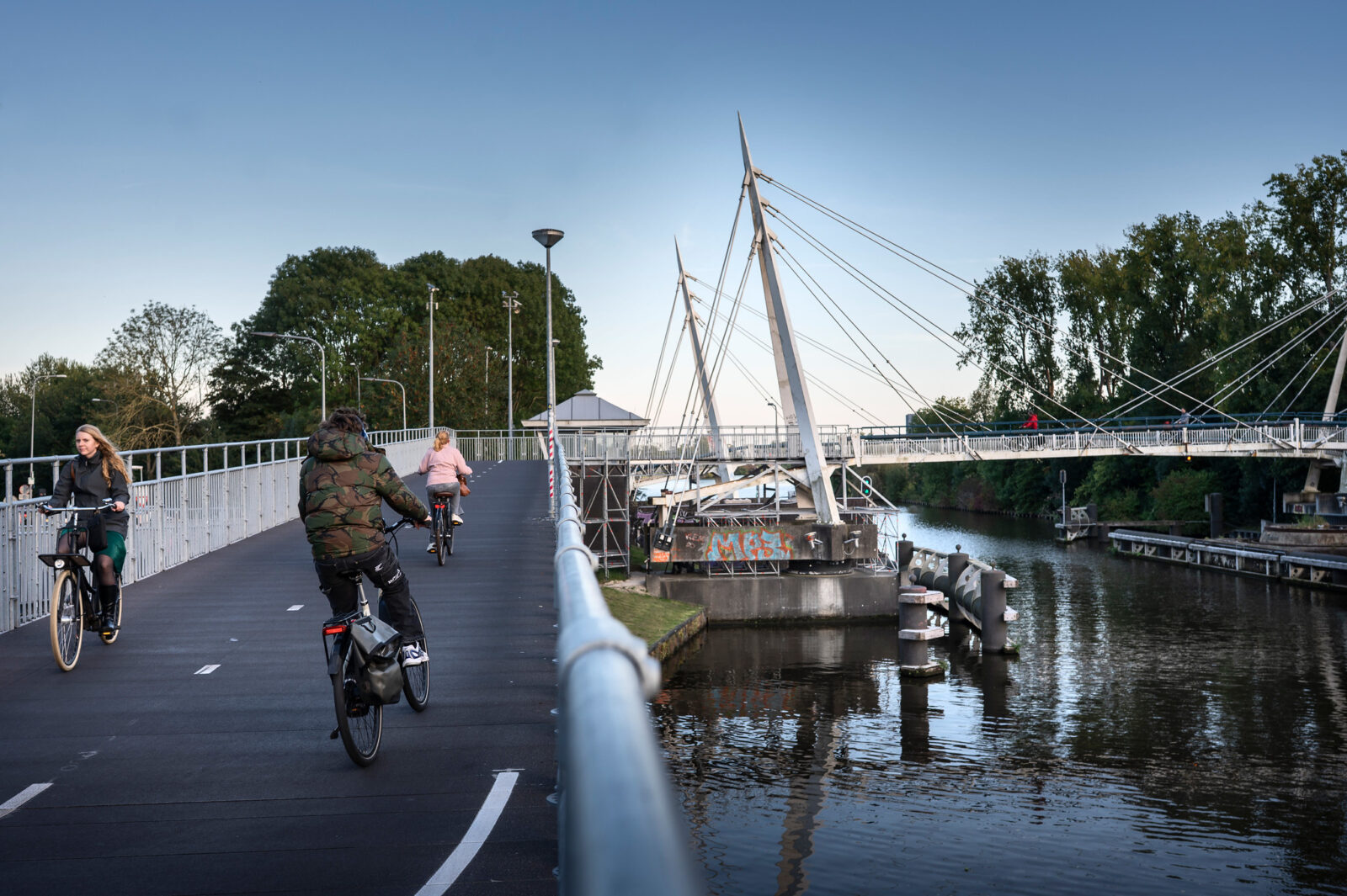 Petitie overhandigd voor een veilig kruis bij de nieuwe ontwikkeling van Groningen Gerrit Krolbrug 14 54835999240 6117f879d2 k 1600x1065 2